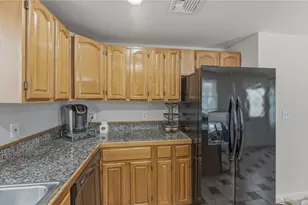 135 Seamans St, Providence, RI 02905 - Photo 15