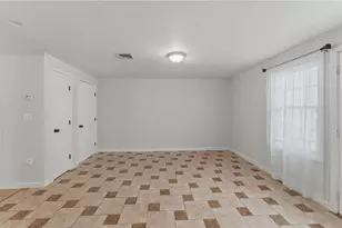 135 Seamans St, Providence, RI 02905 - Photo 11