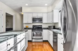 30 Crest Ave, Narragansett, RI 02882 - Photo 9