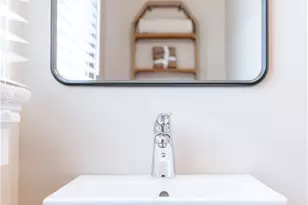 28 Dixon St, Newport, RI 02840 - Photo 25