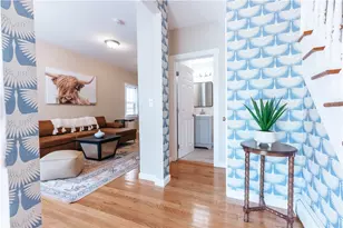 28 Dixon St, Newport, RI 02840 - Photo 5