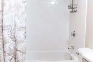 28 Dixon St, Newport, RI 02840 - Photo 21