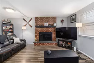 6 Governors Hill, West Warwick, RI 02893 - Photo 7