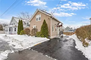 25 Vermont St, Johnston, RI 02919 - Photo 9