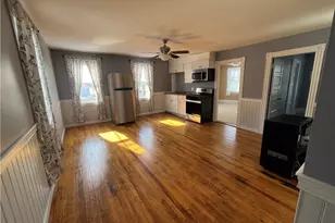 350 Metacom Ave, Bristol, RI 02809 - Photo 3