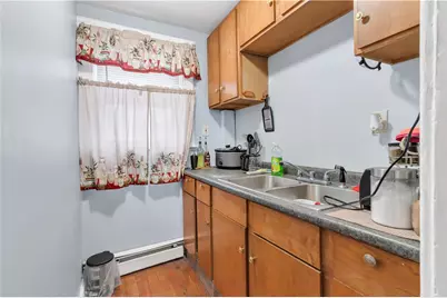 70 Lincoln Avenue, Central Falls, RI 02863 - Photo 9