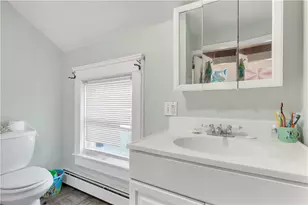 70 Lincoln Ave, Central Falls, RI 02863 - Photo 17