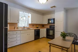 146 Edmond Dr, Warwick, RI 02886 - Photo 3