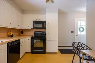 146 Edmond Dr, Warwick, RI 02886 - Photo 5