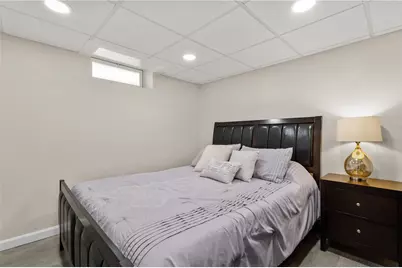 386 Mendon Avenue, Pawtucket, RI 02861 - Photo 49