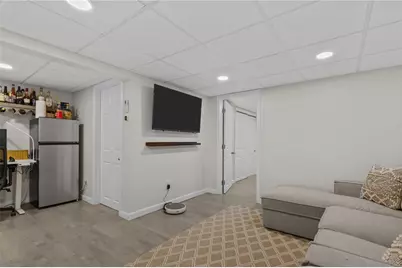 386 Mendon Avenue, Pawtucket, RI 02861 - Photo 47