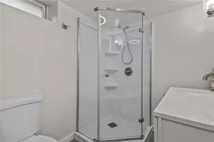 386 Mendon Ave, Pawtucket, RI 02861 - Photo 37