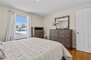 386 Mendon Ave, Pawtucket, RI 02861 - Photo 29