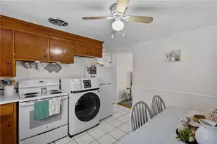 386 Mendon Ave, Pawtucket, RI 02861 - Photo 25