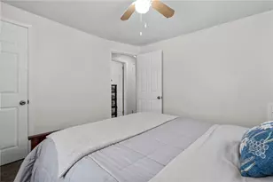 386 Mendon Ave, Pawtucket, RI 02861 - Photo 21