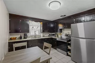 386 Mendon Ave, Pawtucket, RI 02861 - Photo 35