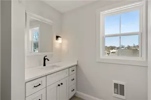 36 Evarts St, Newport, RI 02840 - Photo 15