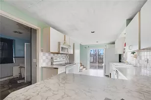 58 Manning St, North Providence, RI 02911 - Photo 9