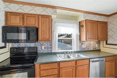 957 Mineral Spring Avenue, Pawtucket, RI 02860 - Photo 13