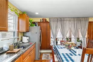 77 Minto St, Providence, RI 02908 - Photo 9