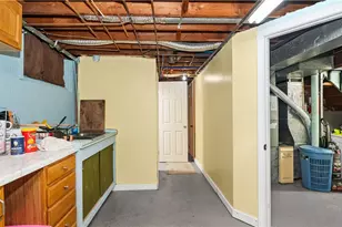 77 Minto St, Providence, RI 02908 - Photo 35