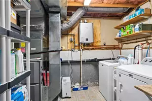 555 Mail Rd, Exeter, RI 02822 - Photo 21