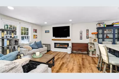 555 Mail Road, Exeter, RI 02822 - Photo 5