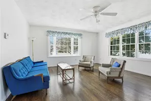 27 Hyde Ave, Pawtucket, RI 02861 - Photo 7