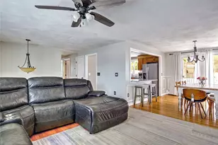 8 Surrey Ln, West Warwick, RI 02893 - Photo 7