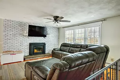 8 Surrey Lane, West Warwick, RI 02893 - Photo 5