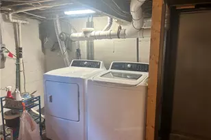 84 Kay Blvd, Newport, RI 02840 - Photo 11