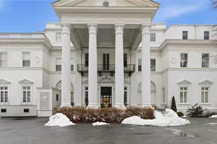 553 Bellevue Ave, Newport, RI 02840 - Photo 3