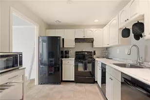 3524 West Shore Rd Building C-704 Rd, Warwick, RI 02886 - Photo 3