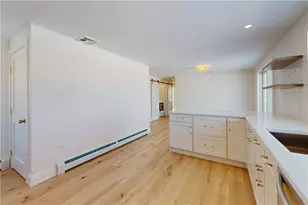 3211 Main Rd, Tiverton, RI 02878 - Photo 9