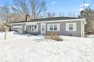 14 Winthrop St, East Providence, RI 02915 - Photo 1