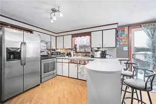 374 Thibeault Ave, Woonsocket, RI 02895 - Photo 13