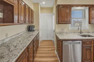 37 West St, West Warwick, RI 02893 - Photo 17