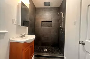 31 Ceres St, Providence, RI 02908 - Photo 9