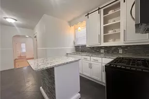 31 Ceres St, Providence, RI 02908 - Photo 5