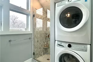 10 Young St, Newport, RI 02840 - Photo 23