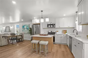 354 Jastram St, Providence, RI 02908 - Photo 9