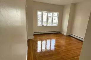 7 Kepler St, Providence, RI 02908 - Photo 9