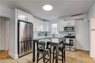 12 Cranston Ave, Newport, RI 02840 - Photo 9