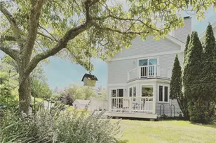 15 Hammersmith Rd, Newport, RI 02840 - Photo 1