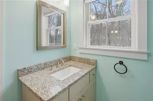 12 Park Ave, Narragansett, RI 02882 - Photo 15