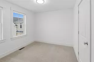 12 Park Ave, Narragansett, RI 02882 - Photo 29