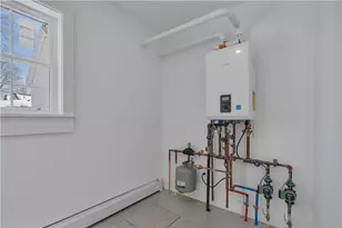 79 Suburban Pkwy, Warwick, RI 02889 - Photo 27