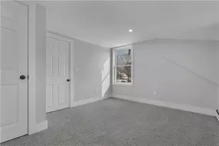 79 Suburban Pkwy, Warwick, RI 02889 - Photo 21