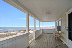 28 Glenwood Ave, Narragansett, RI 02882 - Photo 1