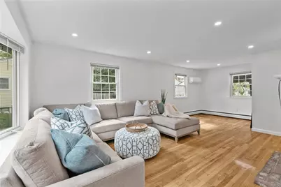 12 Granada Terrace, Middletown, RI 02842 - Photo 3